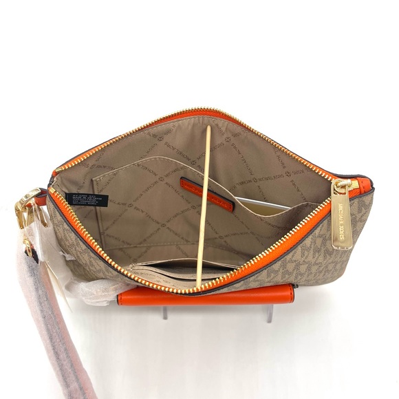 Michael Kors Medium Duffle Satchel Bag & Large 2 in 1 Card Case Wristlet - Picture 4 of 11